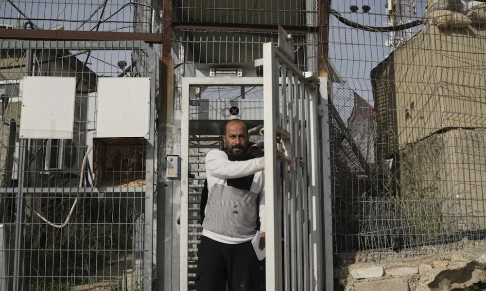Η απελευθέρωση του Παλαιστίνιου οσκαρικού σκηνοθέτη Χαμντάν Μπαλάλ (βίντεο)